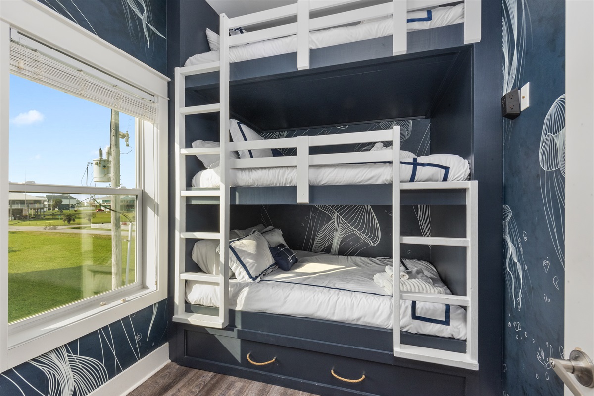 6e183251895144829abbc5a38a22470c Large | Beachhouse | Texas | TX | Vacation Homes | Galveston | Crystal Beach | Kokomo | Breezy Days | Beachfront Elegance | Sunrise Serenity | Southern Sands Property Management, LLC