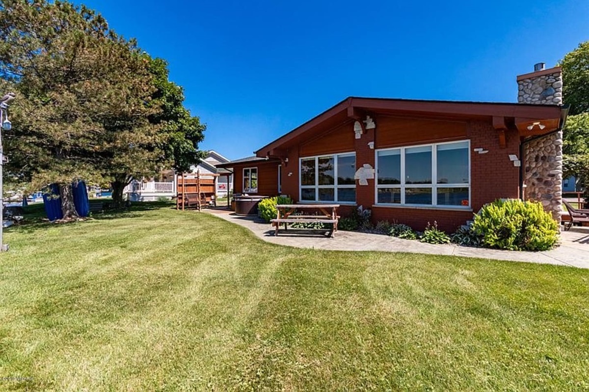 The Cedar Lodge on Big Fish Lake