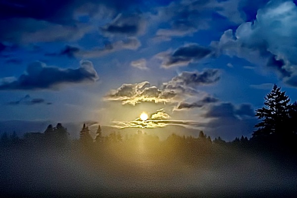 Full moon across from the airport 3 miles away