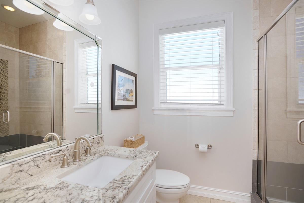 Bathroom for bedroom 4