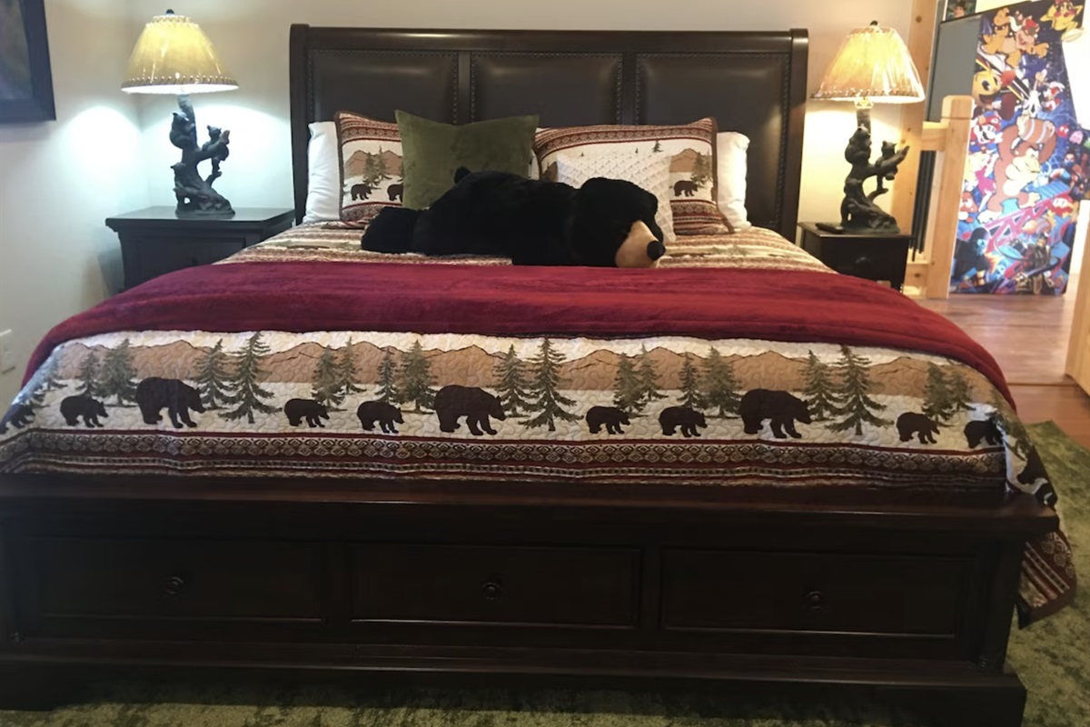 The little bear room also has a king bed!