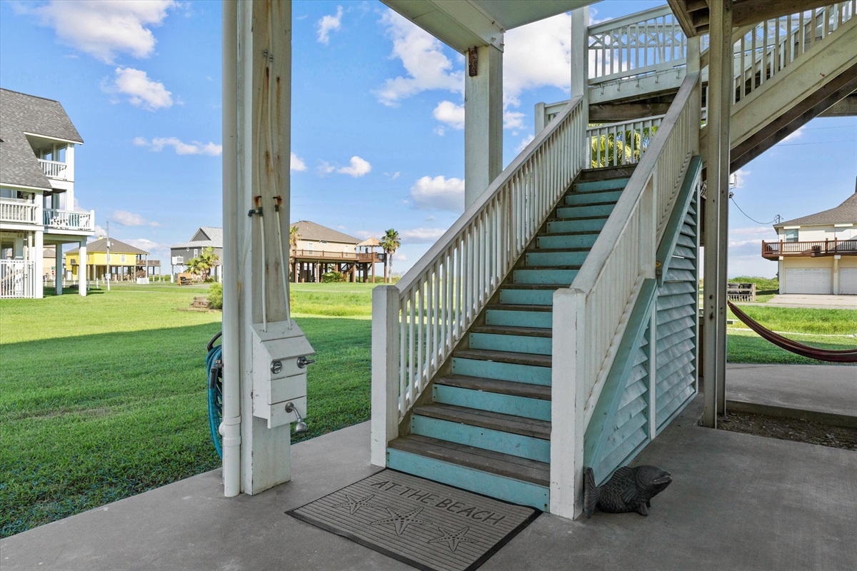 6e312b10fd3141bcac35a028387ed3a7 Large | Beachhouse | Texas | TX | Vacation Homes | Galveston | Crystal Beach | Kokomo | Breezy Days | Beachfront Elegance | Sunrise Serenity | Southern Sands Property Management, LLC
