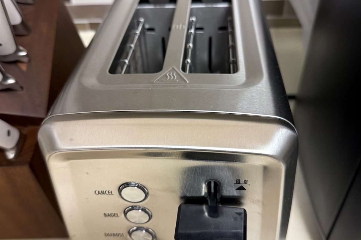 Clean new toaster