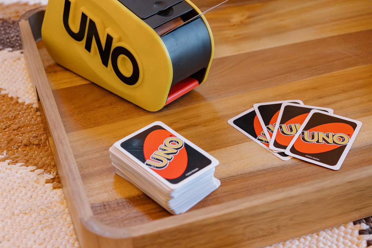 Game night essentials await at this Show Low vacation rental! Poppywood Pines provides classic entertainment like UNO for family-friendly fun. After exploring White Mountains trails and lakes, gather around for cozy evenings of laughter and competition.