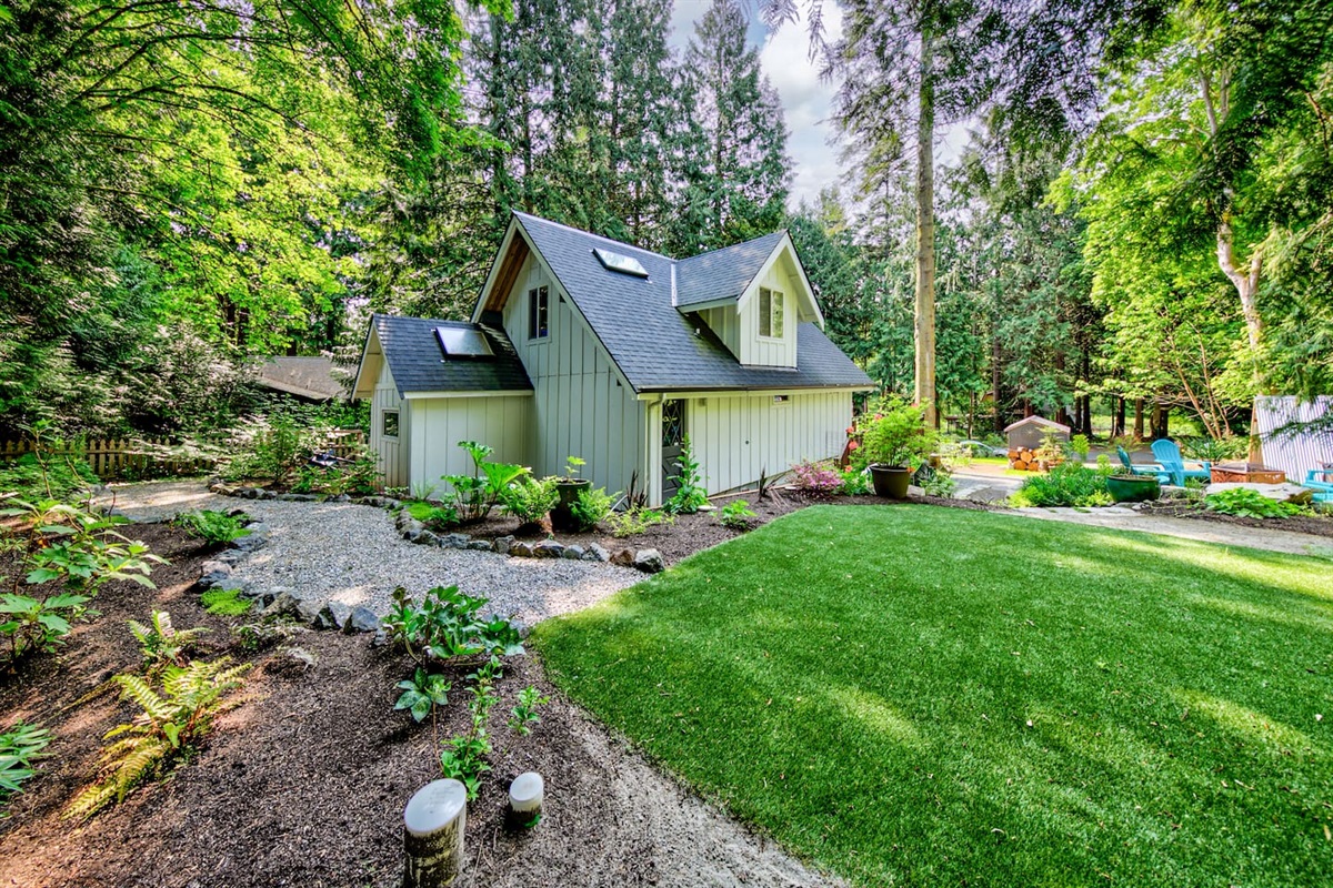 Did we mention how idyllic the setting ready for cornhole and croquet?
