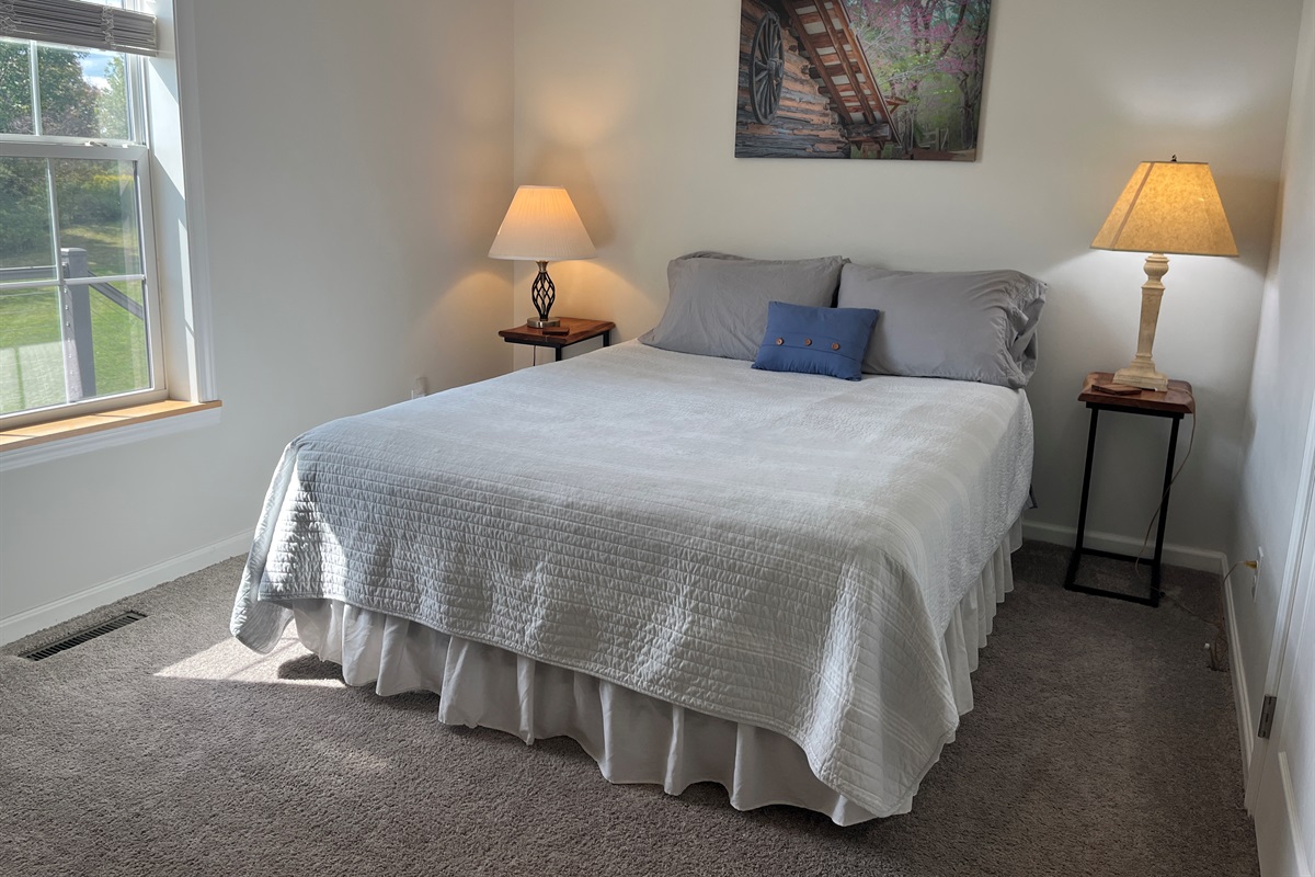Main level Queen bedroom #2
