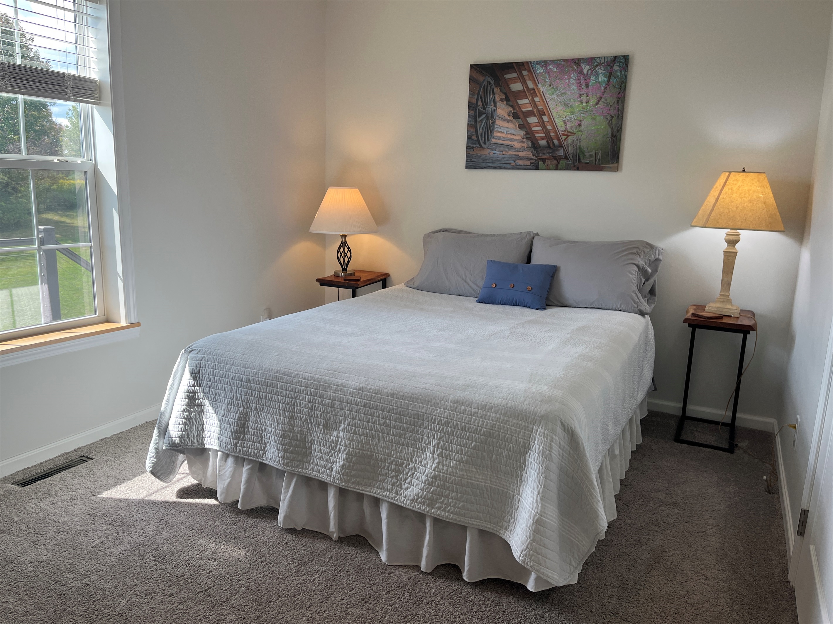 Main level Queen bedroom #2