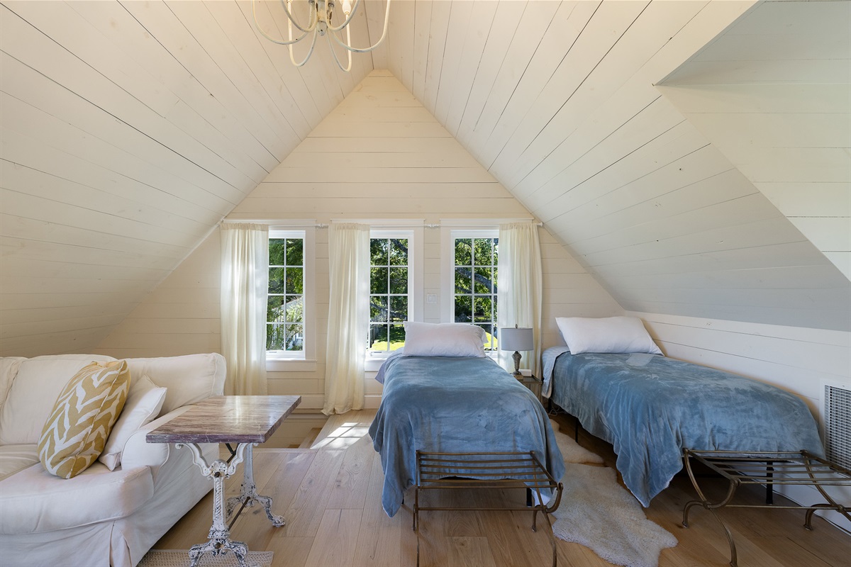 2 extra long twin beds
