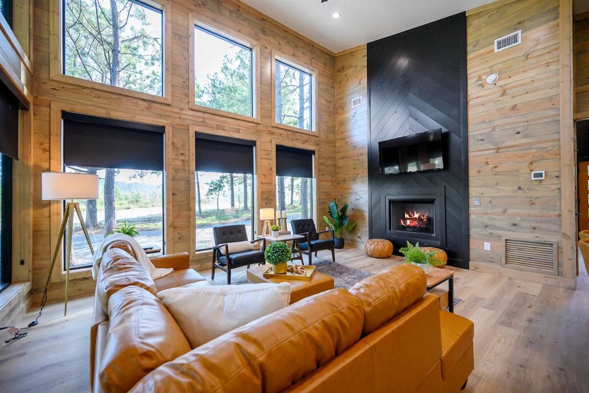 This cabin is wonderful for the ultimate couple’s get away but could be great for a solo retreat as well. ! Absolutely wonderful and hope to be back. 