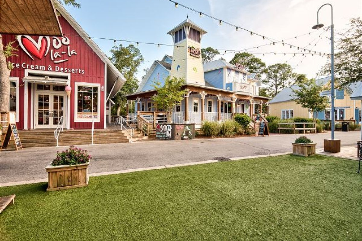 Baytowne Wharf ice cream shop and village lawn, steps from the front door