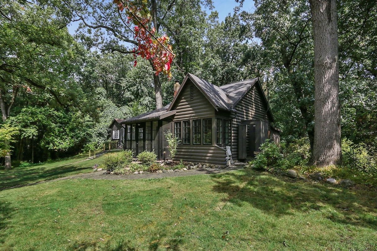 Blackberry Cabin