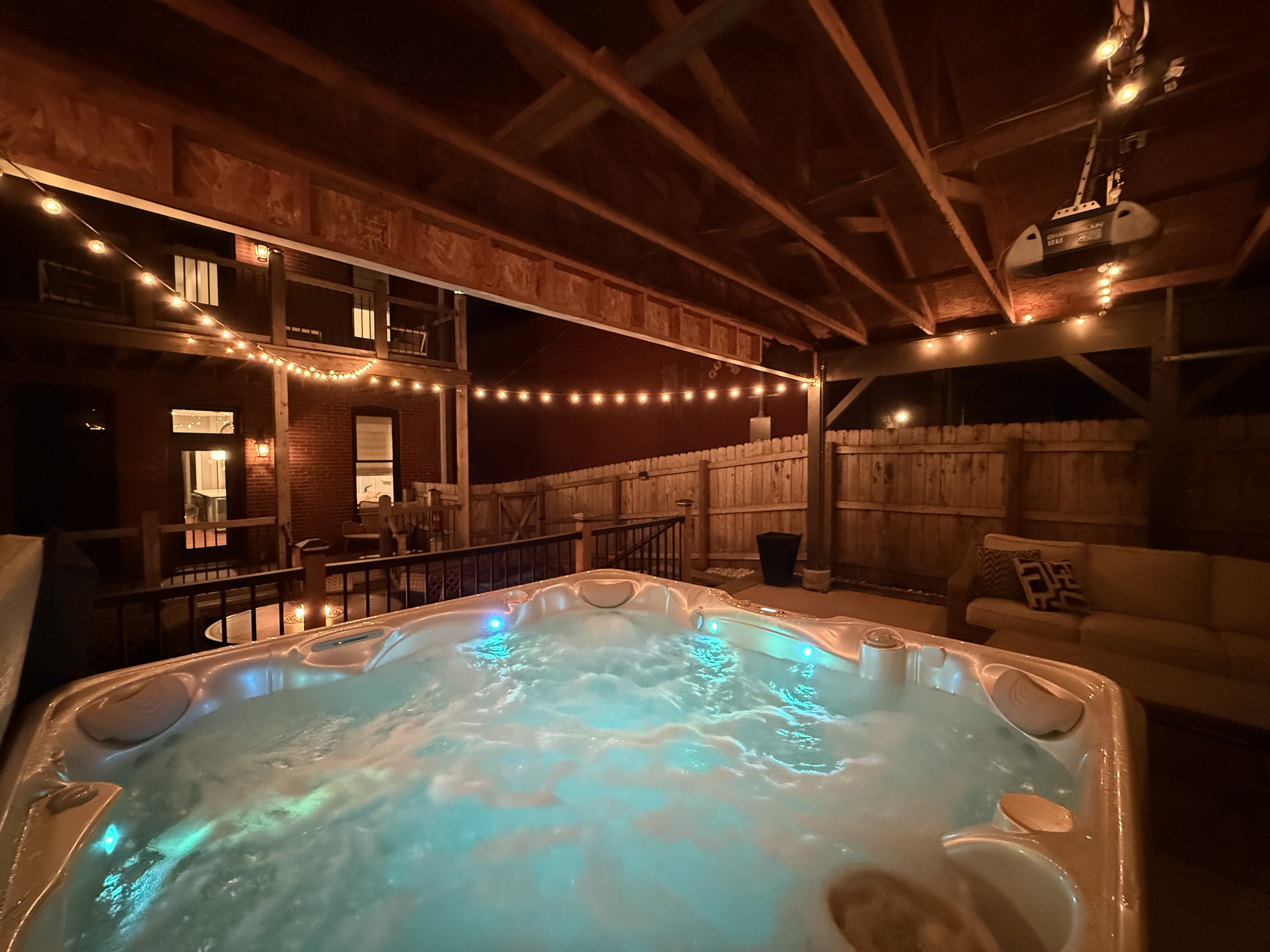South 7th Place — Private Hot Tub & Outdoor Retreat