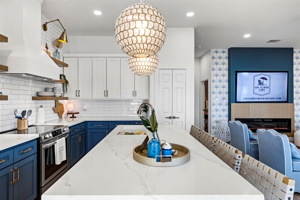 You'll love breakfast at the bar!