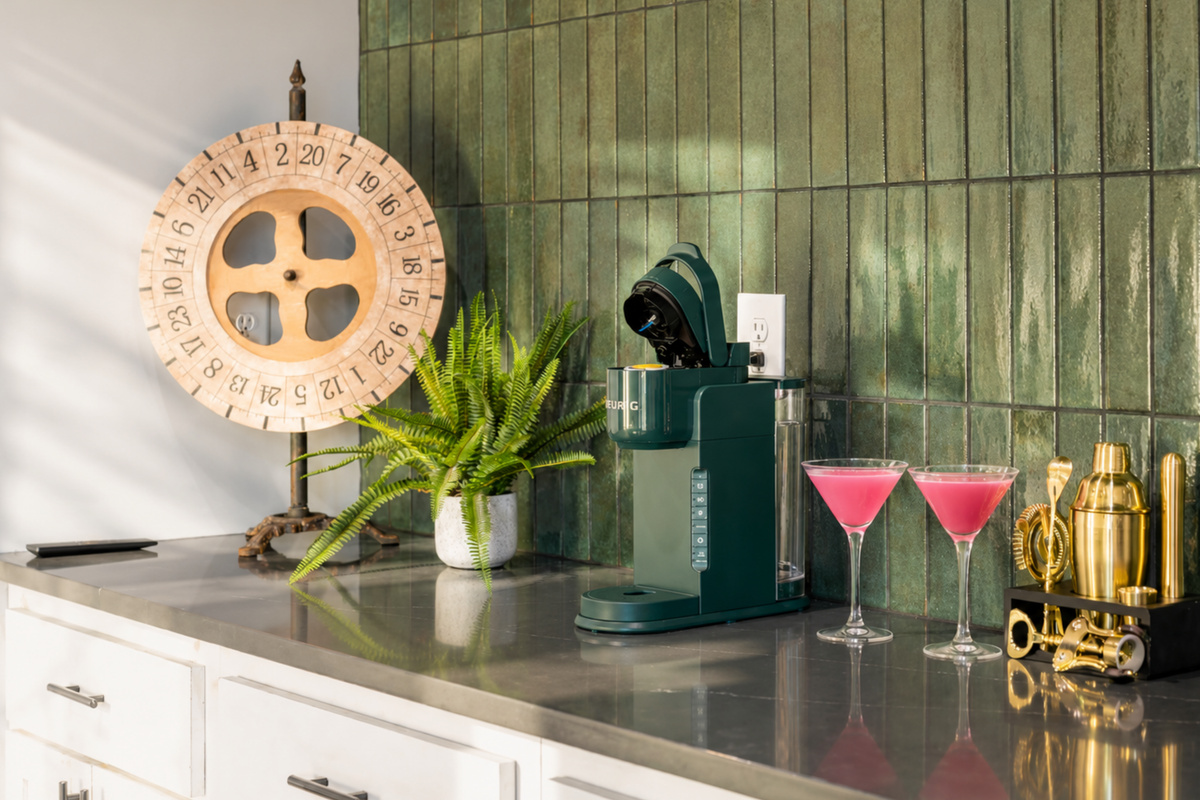 Craft cocktails at the wet bar, mountain edition!
