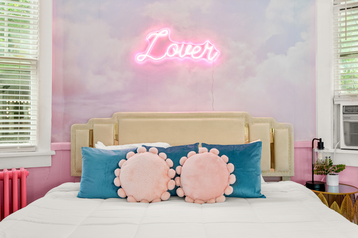 Neon sign