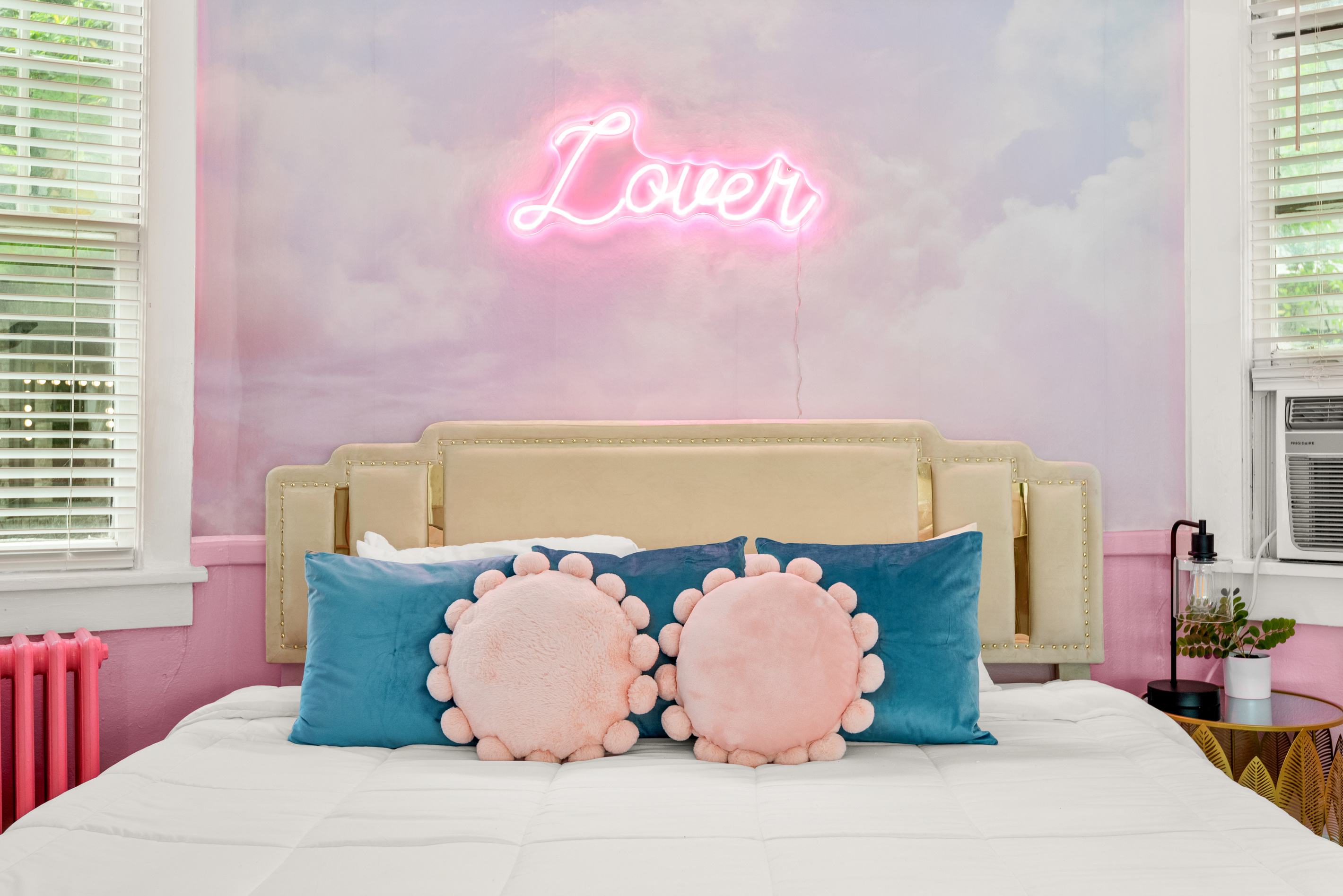 Neon sign