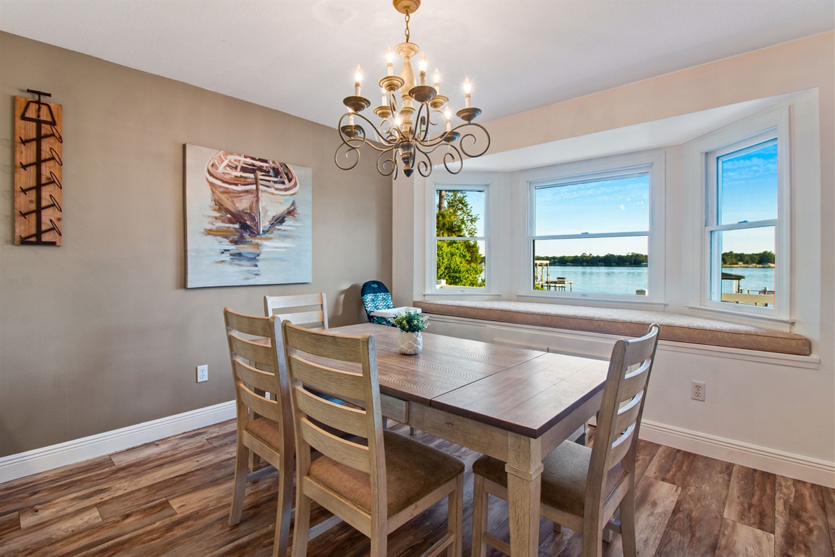 Dining area with views. Highchair 