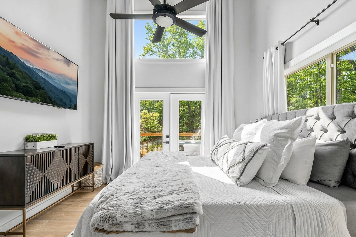 As the day comes to an end, sit back and relax from the comfort of the king sized bed and put on the 65” HDTV with Hulu, Netflix, Roku and Disney+ for that evening entertainment