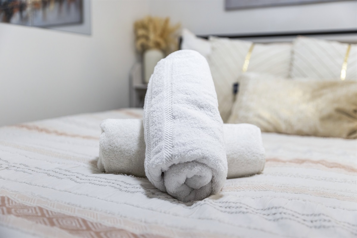 Arrive to freshly rolled spa soft towels that instantly set the tone for a comfortable, well cared for stay.