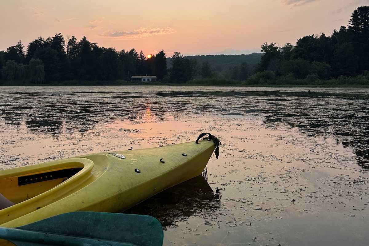 Sunset paddle on Goodyear Lake