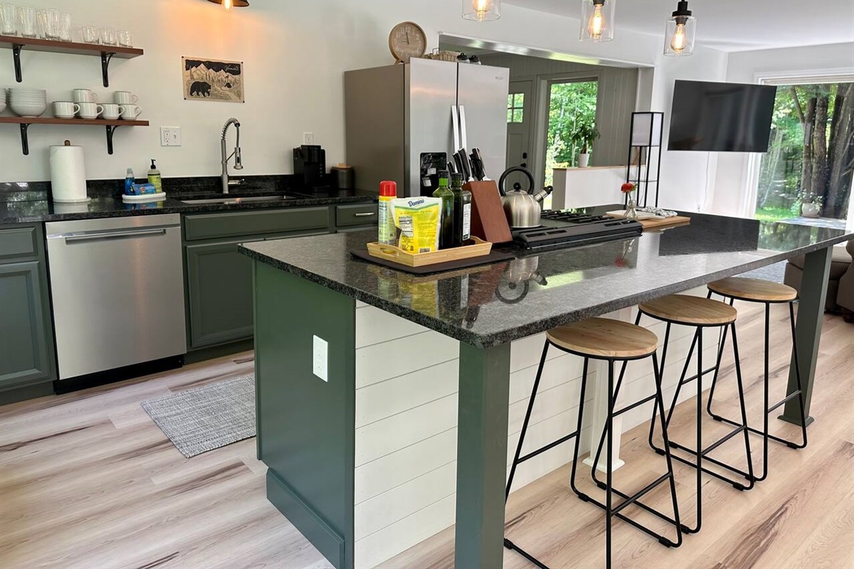 Spacious Breakfast Bar