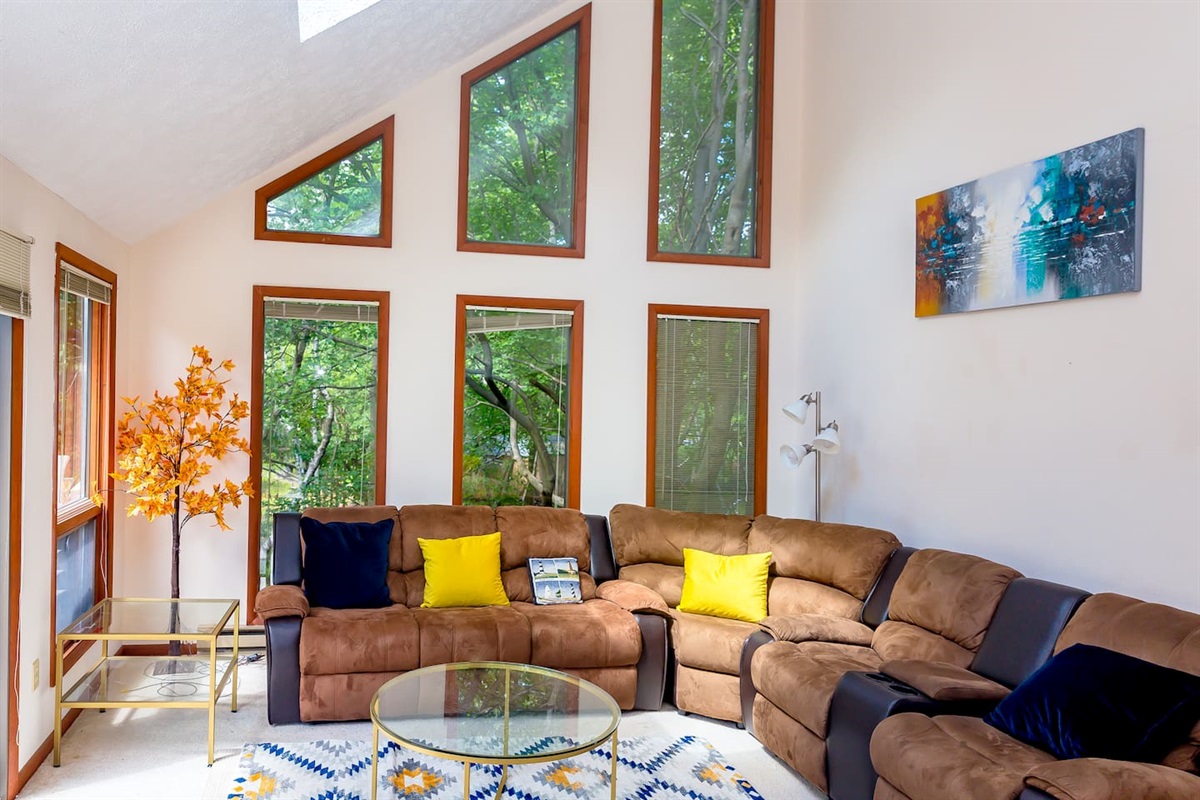 2nd level - Living room