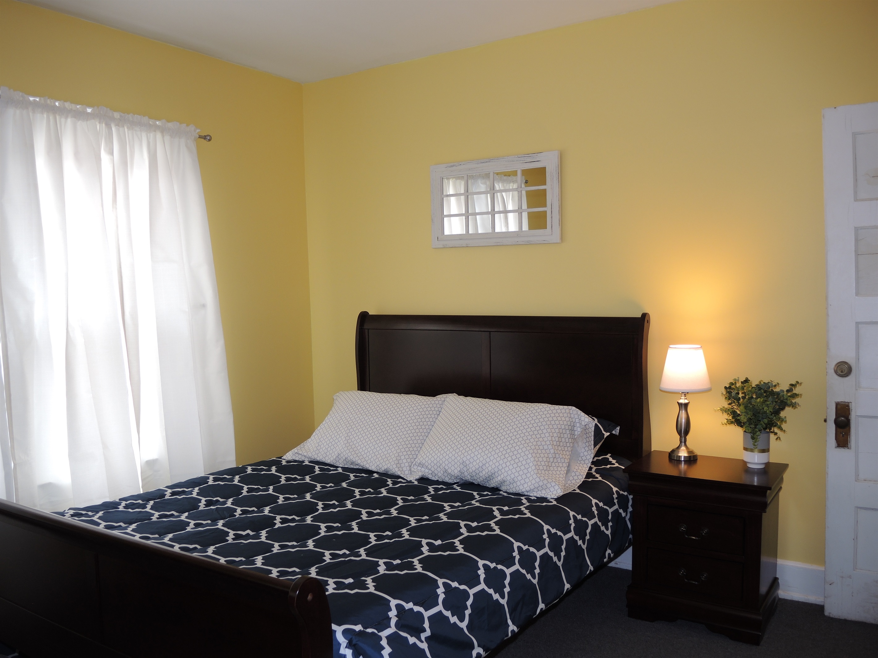 Queen bedroom #3