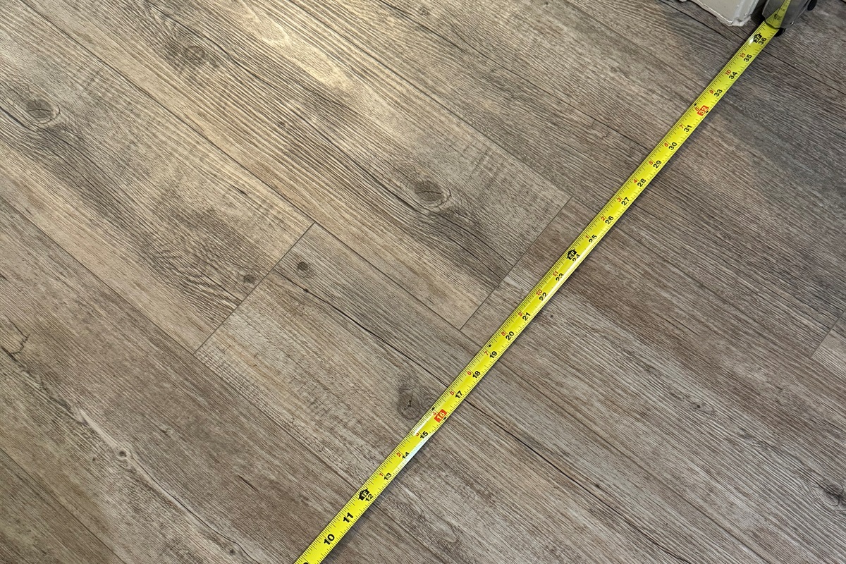 ♿ Step-free access with wide doorways and smooth flooring throughout the bedrooms and master shower room.