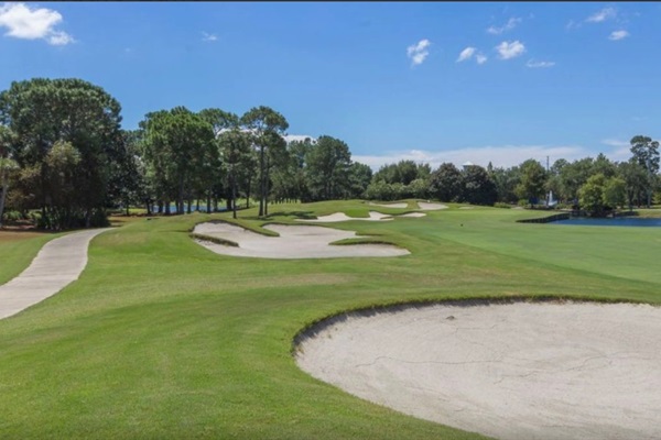 Access to 4 world-class golf courses