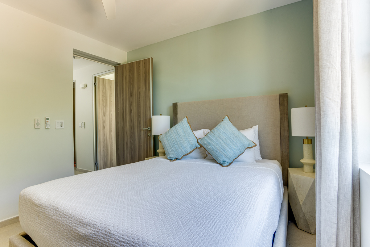 2nd Guest Bedroom 121
