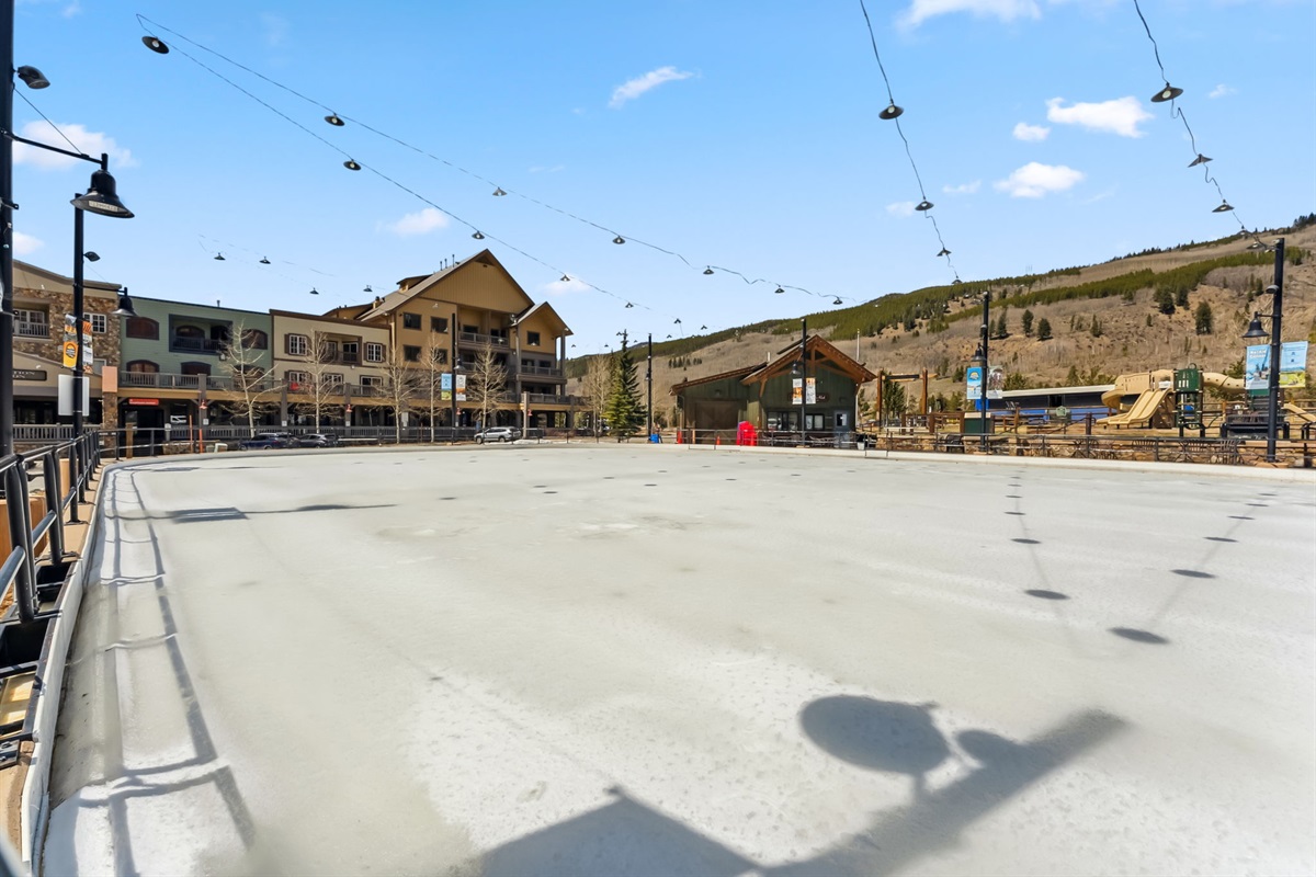 Dercum Square ice rink / putt putt golf