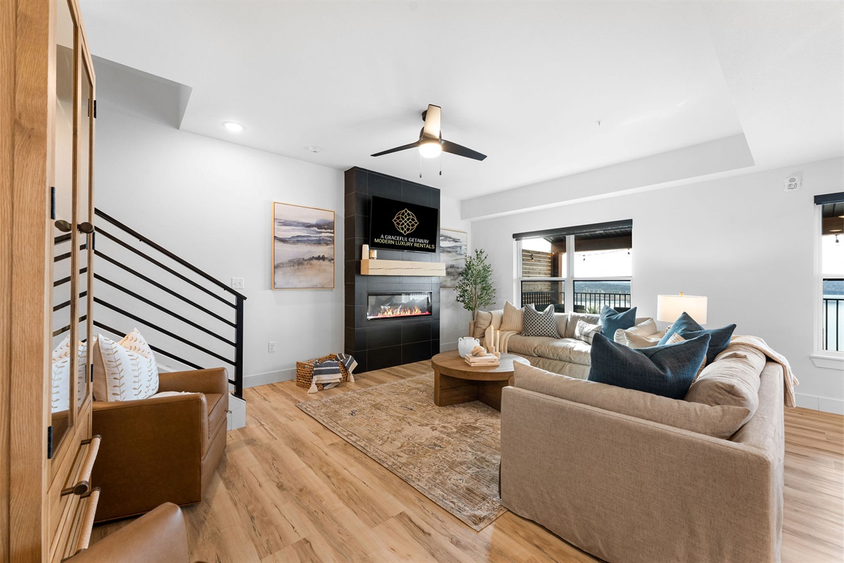 Main level living room