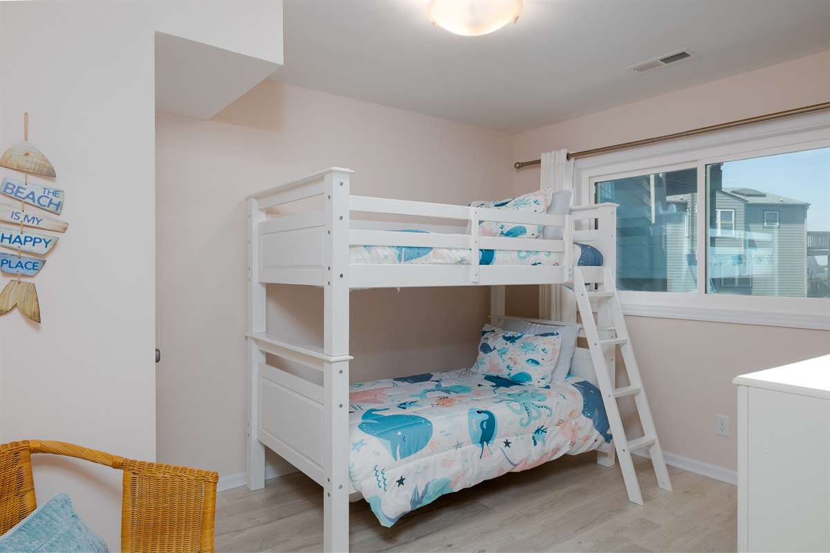 Bunks setup perfectly for the kids room!