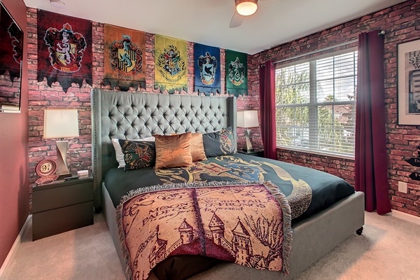 Bedroom 3-2nd Floor-King Bed