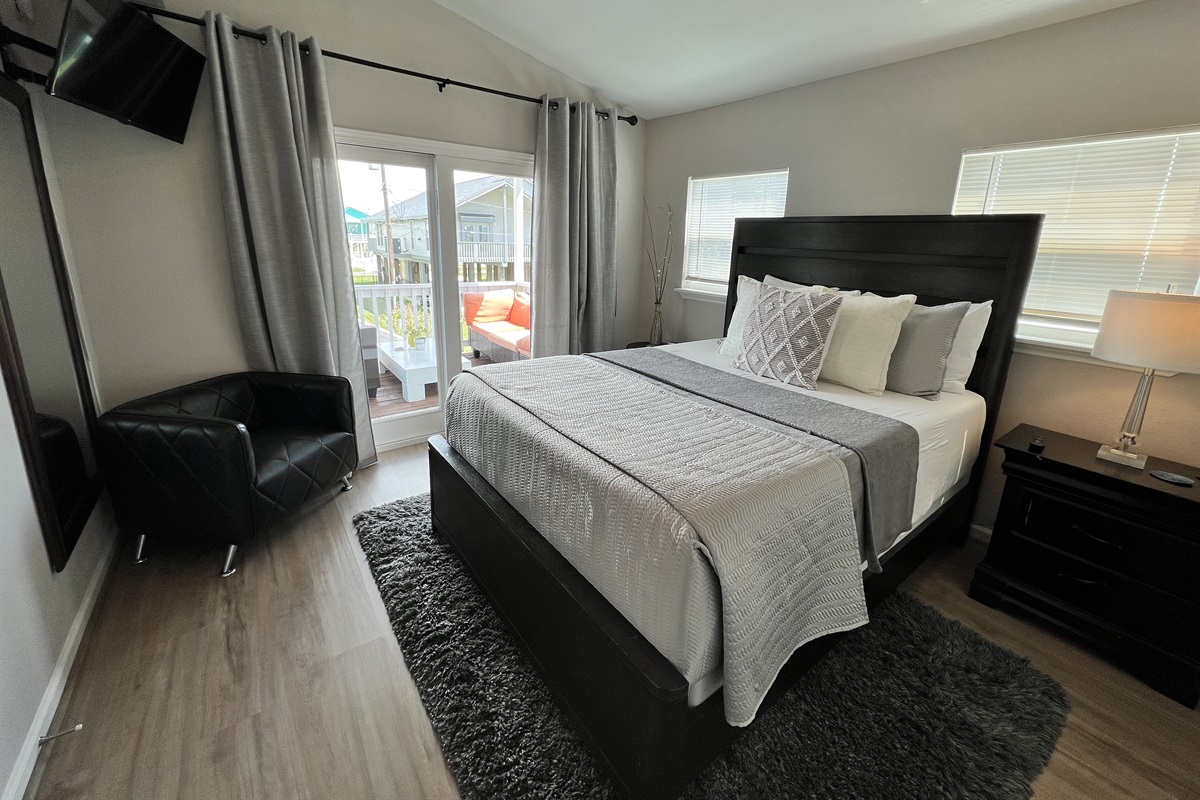 Main bedroom with access to balcony