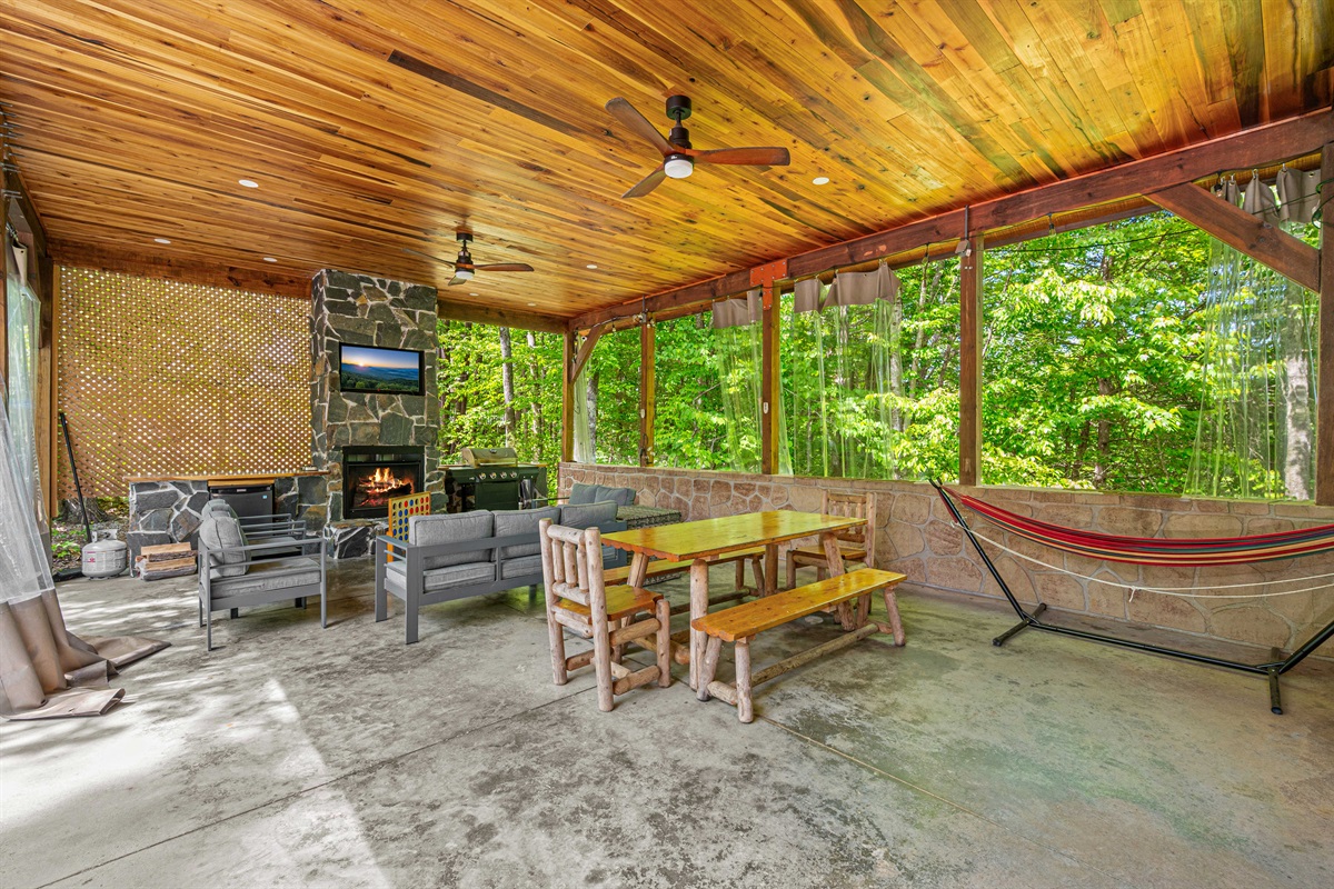 outdoor lounge