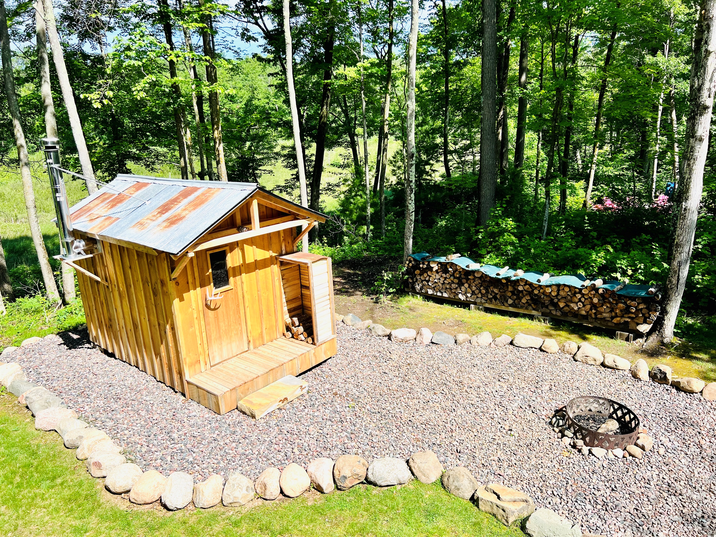 Sauna and fire pit area
