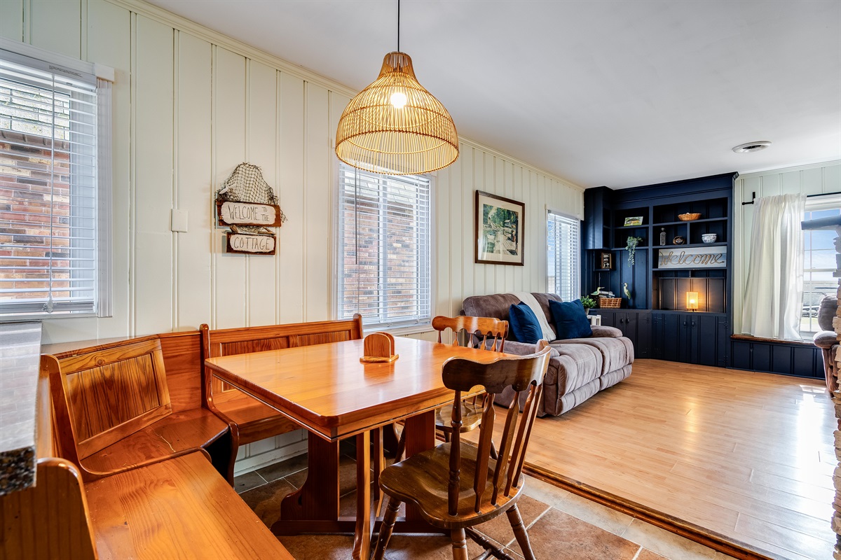 Sunlit meals framed by timeless design.