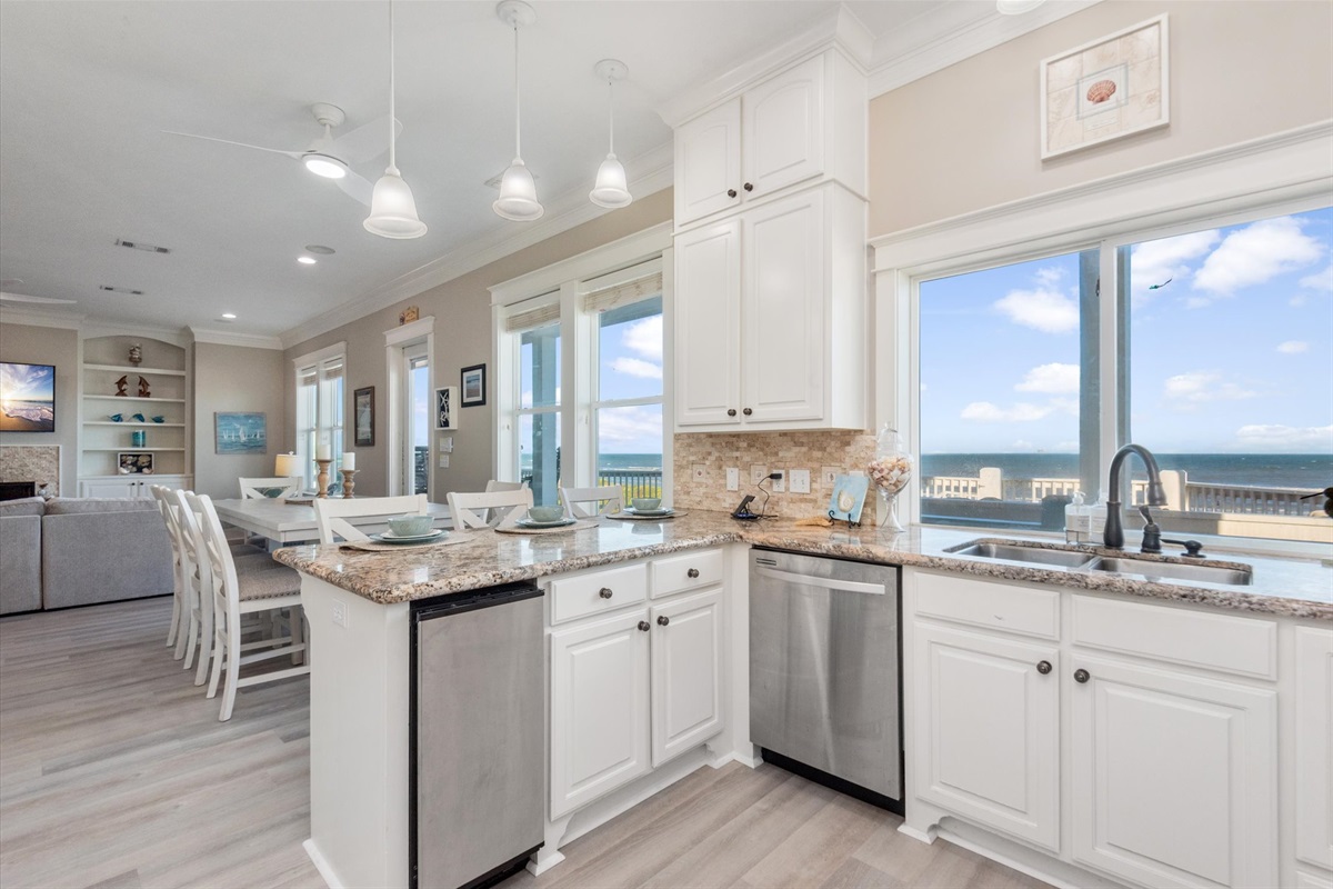6f3bb2a9200b464fa547a6cc142495da Large | Beachhouse | Texas | TX | Vacation Homes | Galveston | Crystal Beach | Kokomo | Breezy Days | Beachfront Elegance | Sunrise Serenity | Southern Sands Property Management, LLC