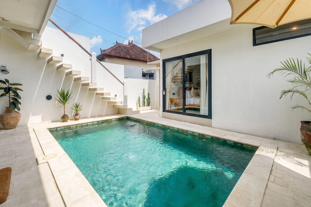 Pool area
