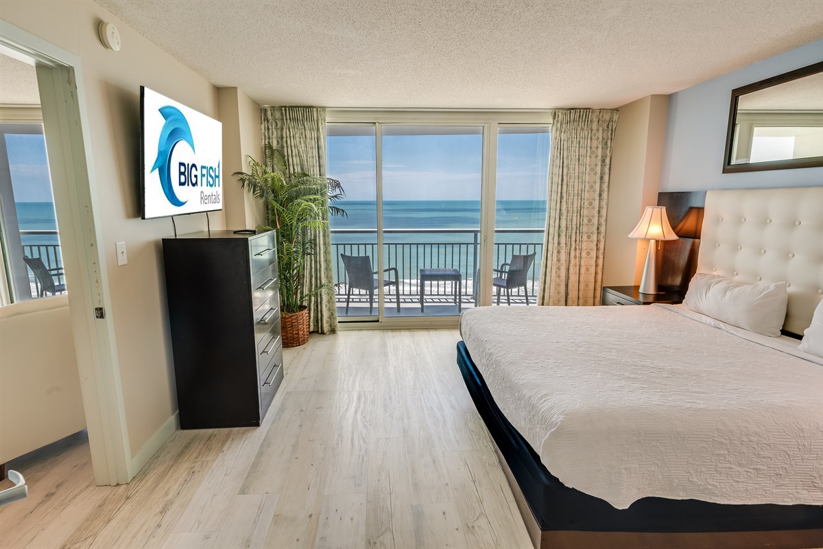 Main Bedroom with View of the Ocean🌊☀️