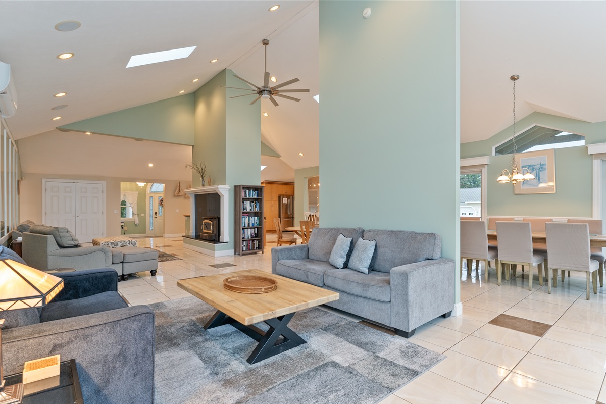 Spacious living area-main floor