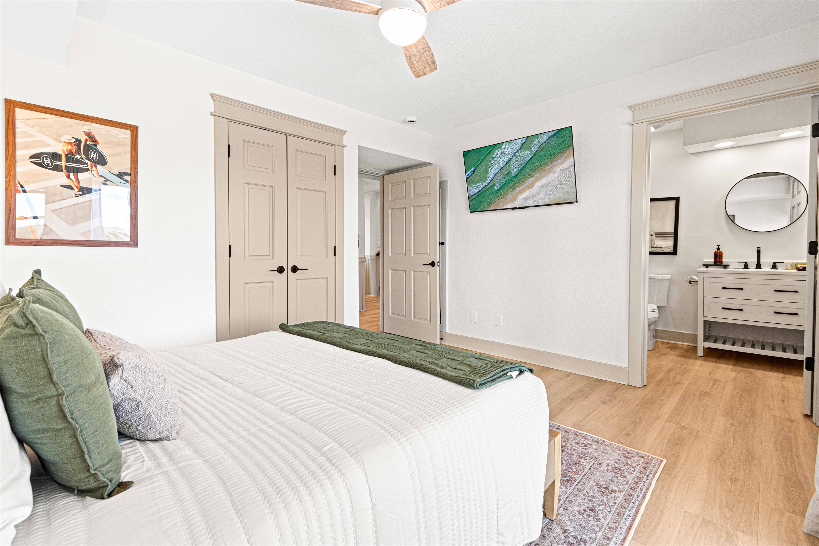 Private en-suite bathroom