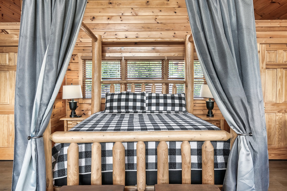 King bed in the loft nook