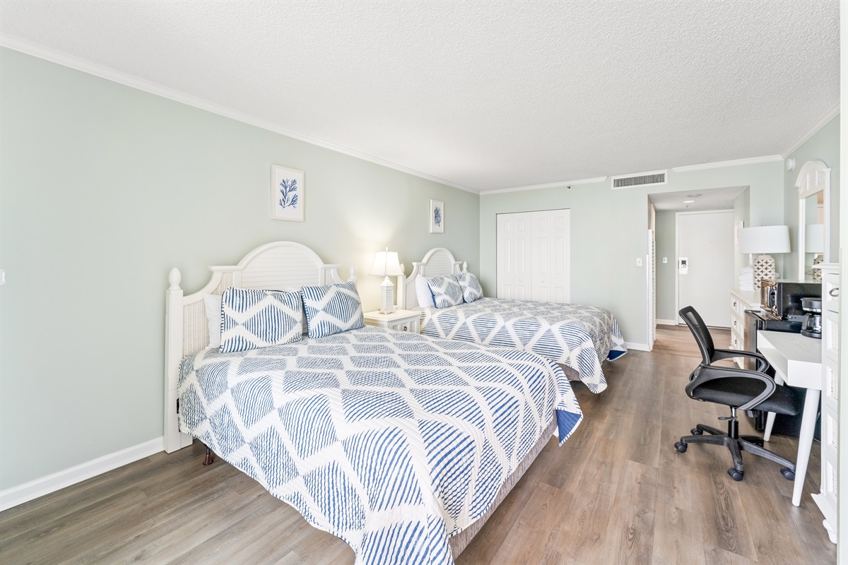 2nd Bedroom - Double Queens