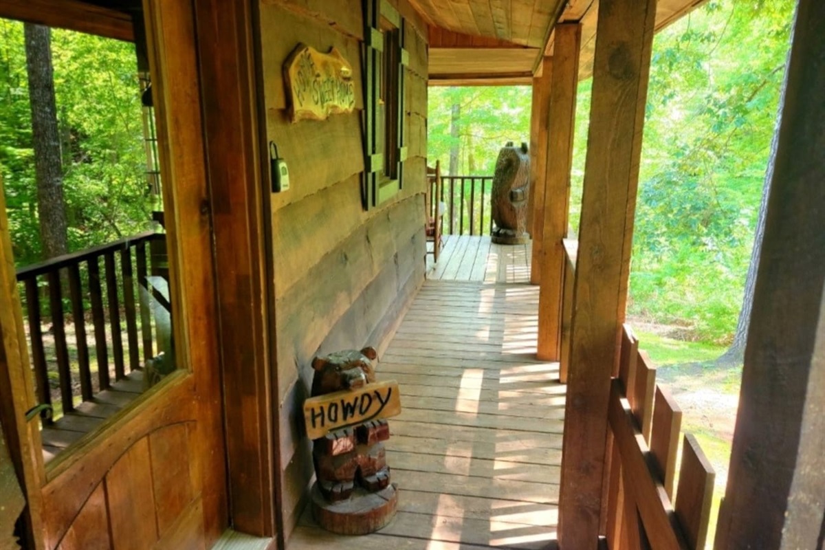 Front deck- wrap around, fully enclosed deck