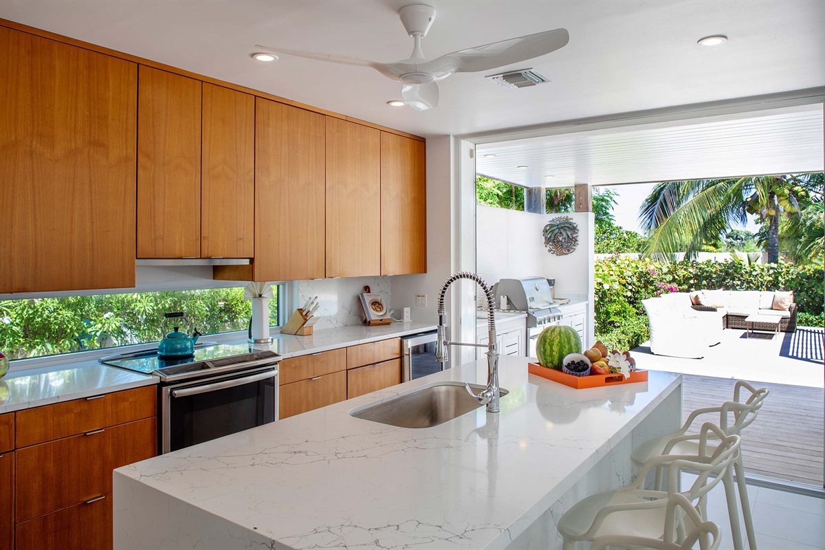 Kitchen to outdoor grilling area