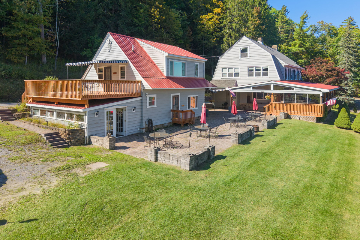 Hatch's Landing - The Perch, The Nest, Main Lodge