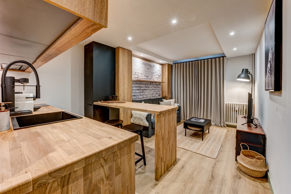 ELEVATED & CONTEMPORARY