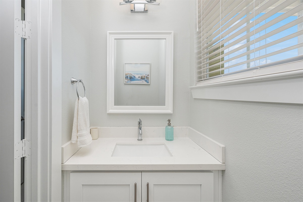 6f8c5c495abf4117abd69fe005ae5832 Large | Beachhouse | Texas | TX | Vacation Homes | Galveston | Crystal Beach | Kokomo | Breezy Days | Beachfront Elegance | Sunrise Serenity | Southern Sands Property Management, LLC